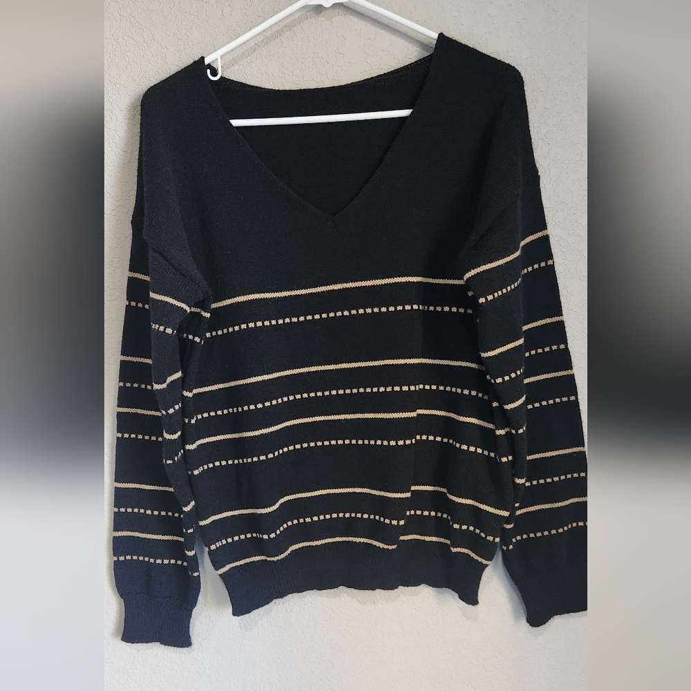 Black & tan sweater